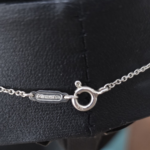 ✨️Rare✨️Tiffany & Co  Cut Out Heart - Picture 2 of 3